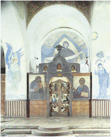 Иконостас храма Покрова Марфо-Мариинской обители